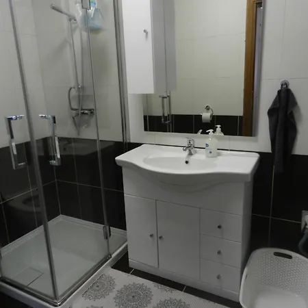 Apartamento Ajdin Kadumi